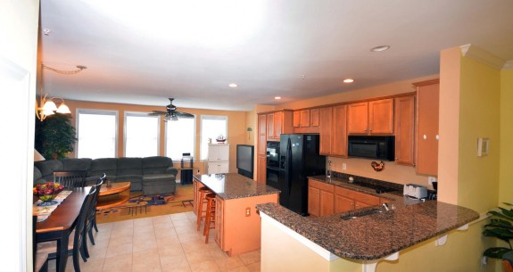 29 Sunset Island Drive-Kitchen/Dining Area