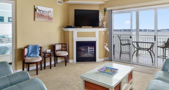 Bahia Vista # 302 Living-Area