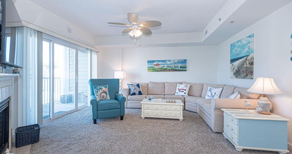 Captiva Bay 104 Living Room