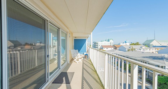 Purnell House 405 balcony view-TOWARD-BAY