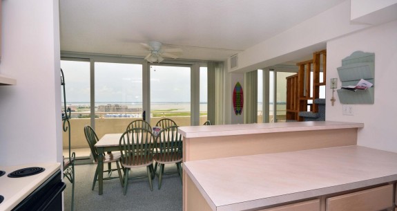 ANTIGUA 1308-Kitchen-Dining-Area