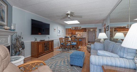 Amber Waves 501-Living-Area