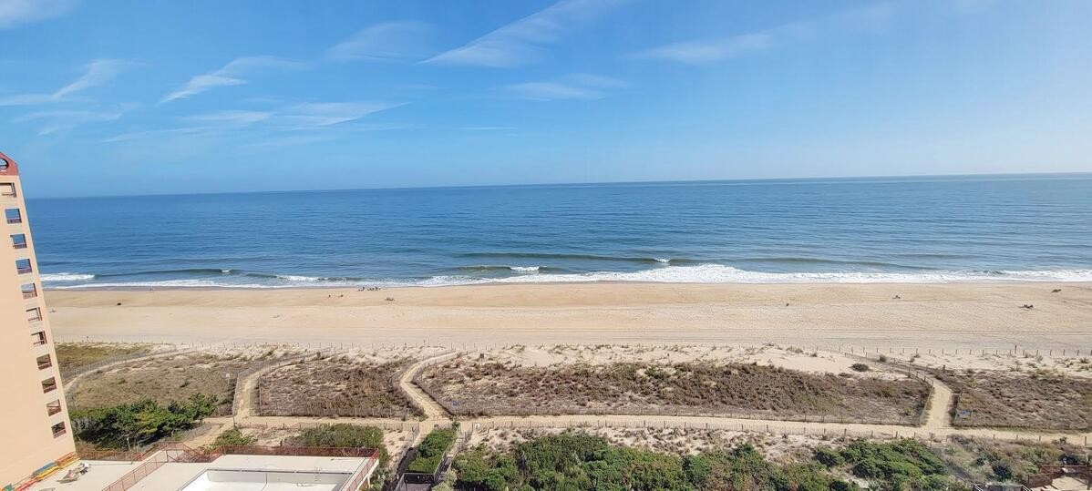 OCEAN-FRONT-BALCONY-VIEW