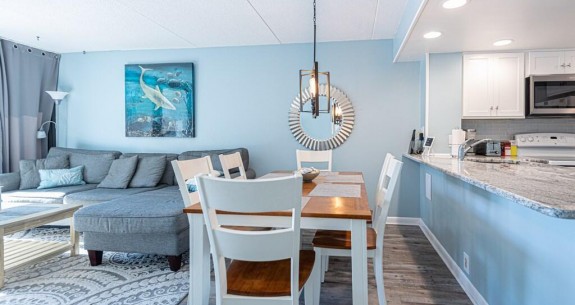 Sea Watch #318 Dining-Area