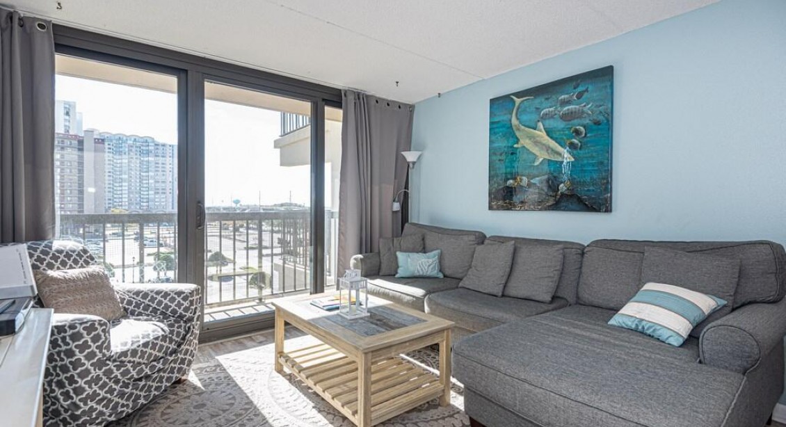 Sea Watch # 318 Living-Area