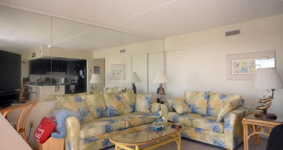 Diamond Head 209-Living-Area