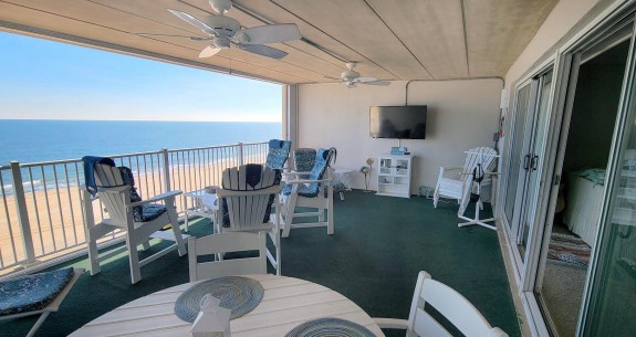 CALYPSO 603 - Ocean Front balcony with TV 