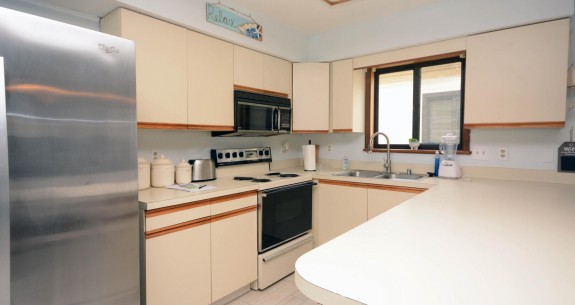 LOST COLONY III 335 - KITCHEN