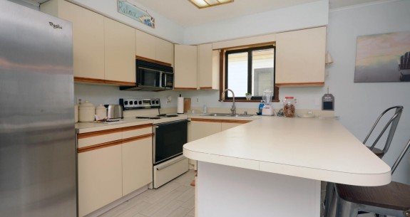 LOST COLONY 335 - KITCHEN