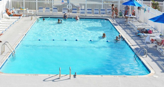 OCEAN-FRONT-OUTDOOR-POOL