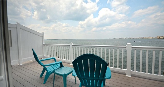 MASTER-BEDROOM-BALCONY
