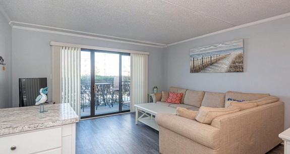 LIVING-AREA-SURFSIDE-80-WEST-101