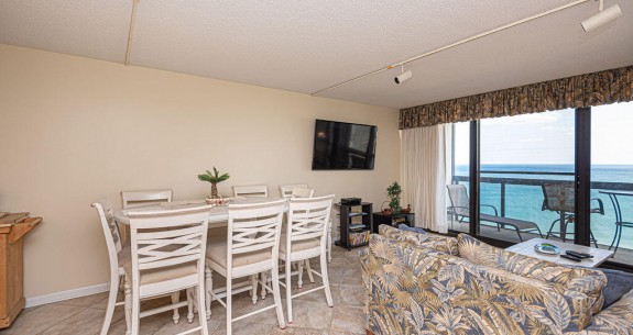 Dining Area-Golden Sands 1814