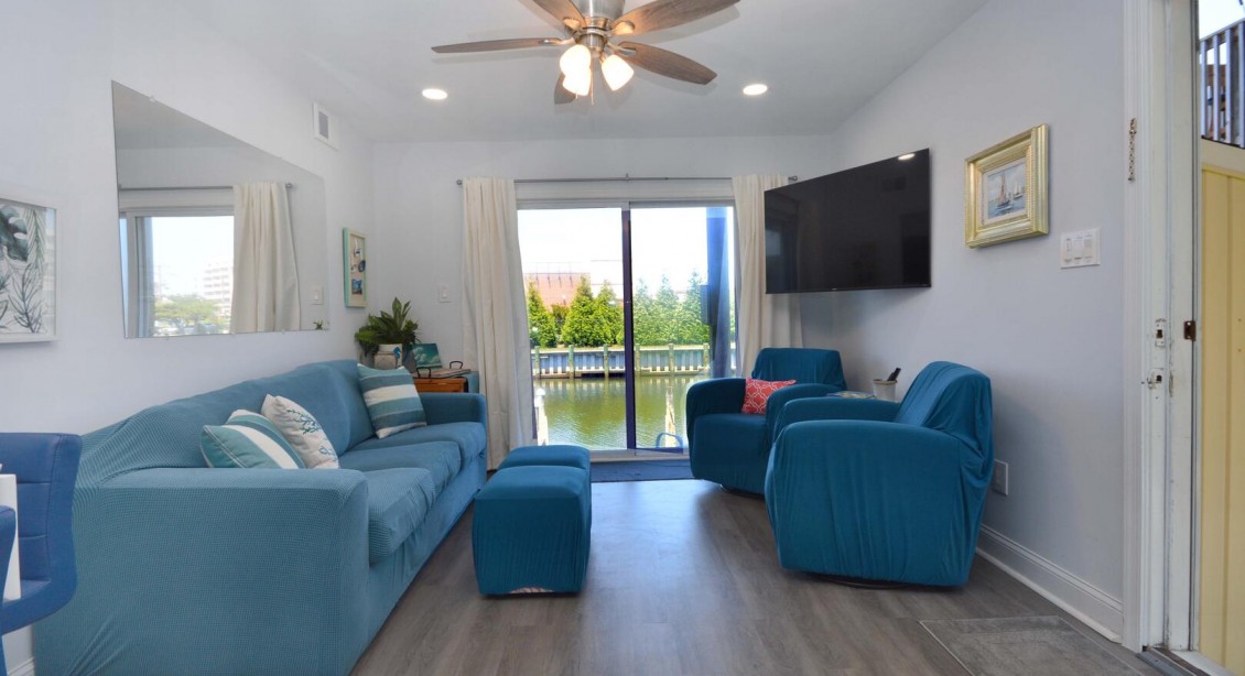 112 NEWPORT BAY DR. #B-LIVING-AREA