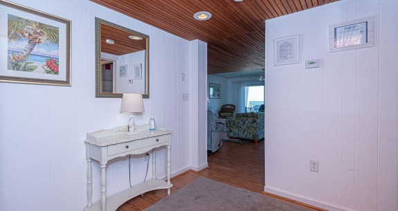 Beachloft 3G- Entryway
