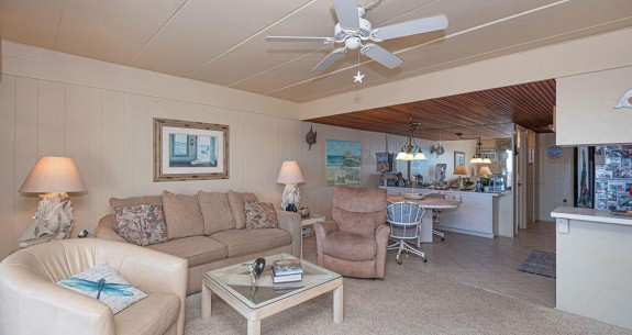 Beachloft 3B-Living Room