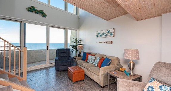 PENTHOUSE-LIVING-AREA-ANTIGUA-1302-OCEAN-CITY
