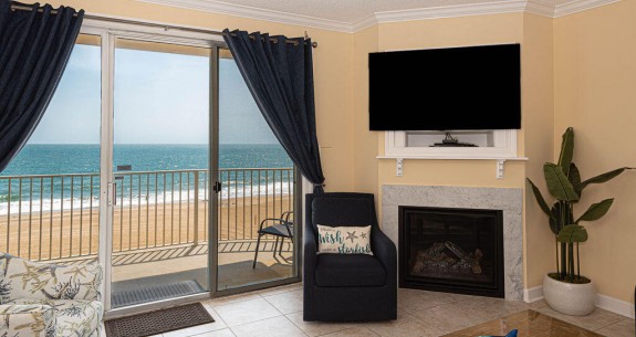 LIVING AREA-OCEANS EDGE 503-OCEAN CITY