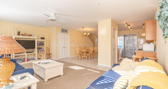 Nowalk to the Beach A - Living Room
