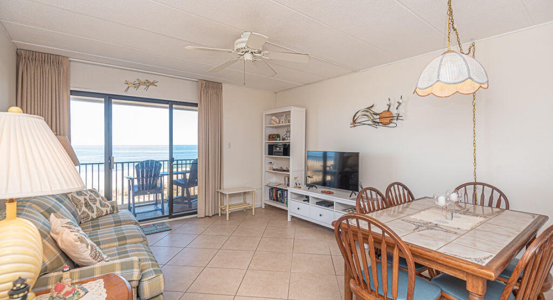 COVINGTON TOWERS 303 - LIVING-AREA