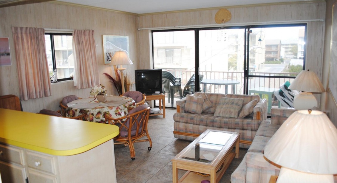 Ocean Terrace 313 Living Room 
