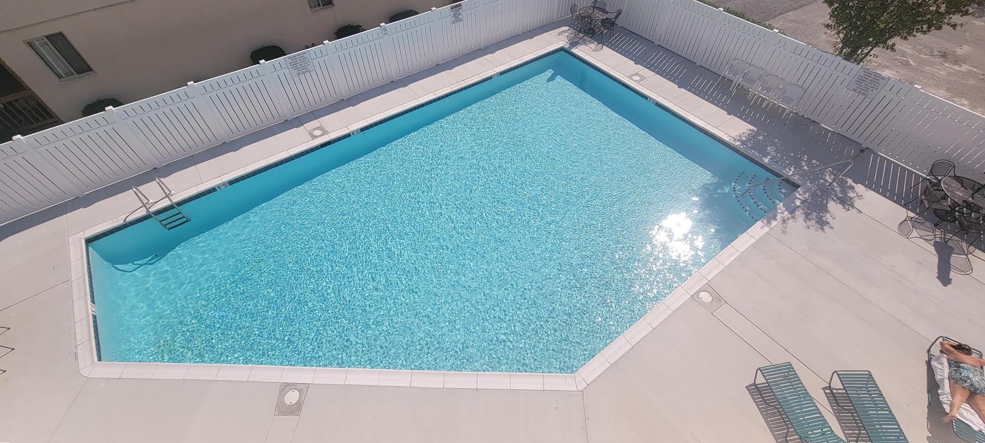 OUTDOOR-POOL