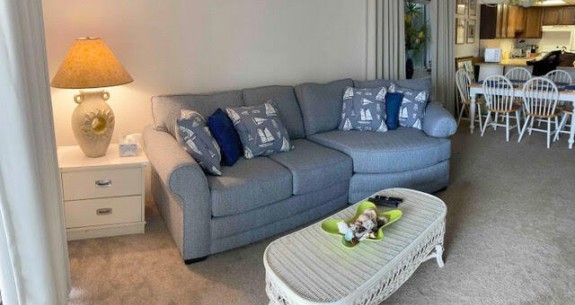 Even Keel 201 Living Area