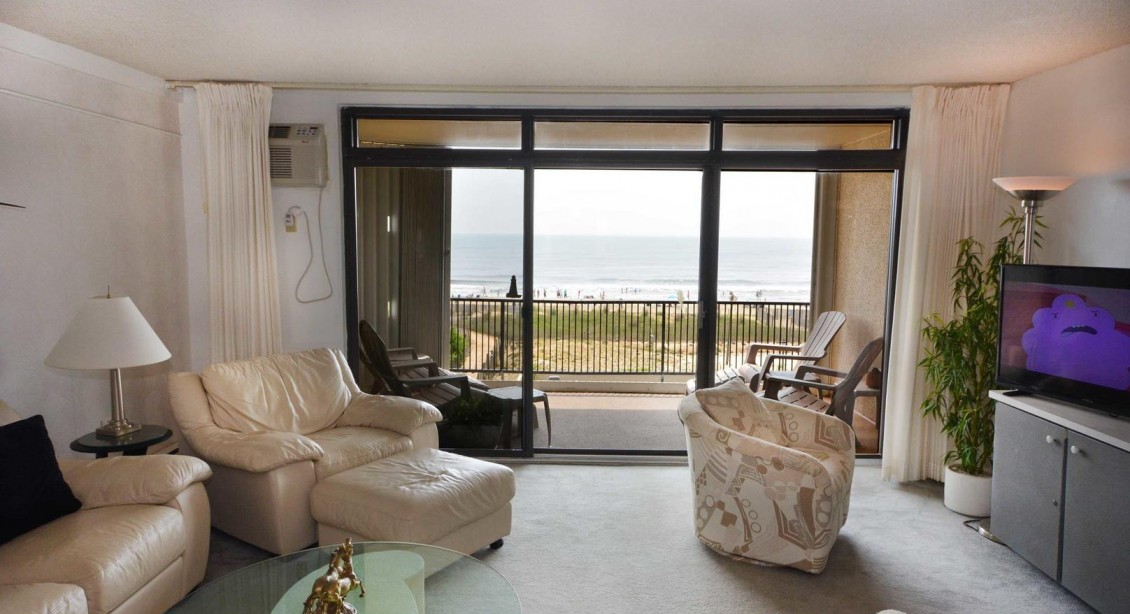 Highpoint North 2-A Living Area