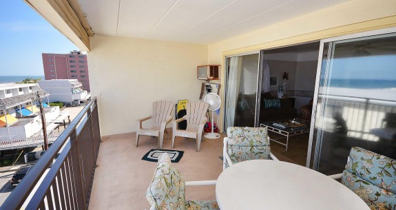 Beachloft 4L-Balcony View