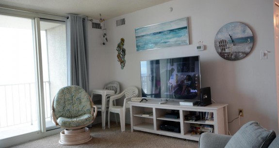 QUAY 1103-LIVING-AREA