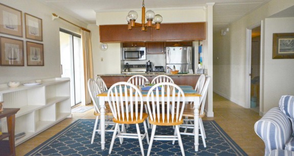 SURFS EDGE 501-DINING-AREA