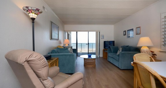 EVEN KEEL 301-LIVING-AREA