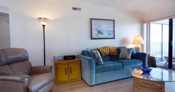 EVEN KEEL 301-LIVING-AREA