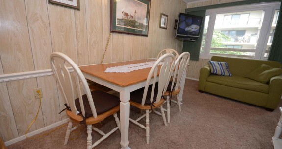 Old Wharf 10 Dining Area