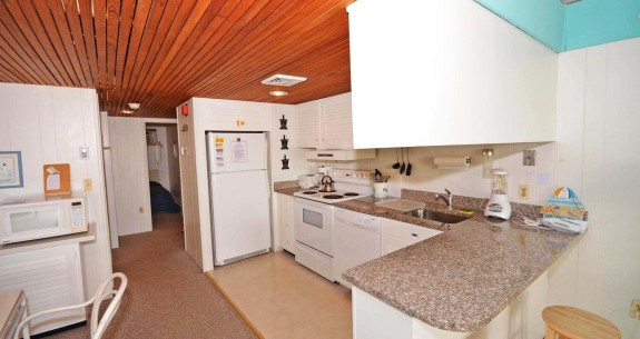 Beachloft 1-D Full-Size Kitchen