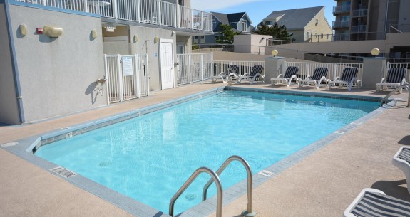 Surf Watch 304 Outdoor Pool 