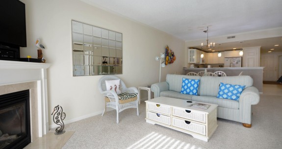 Surf Watch 202 Living Area