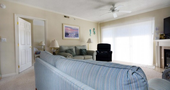 Surf Watch 202 Living Area