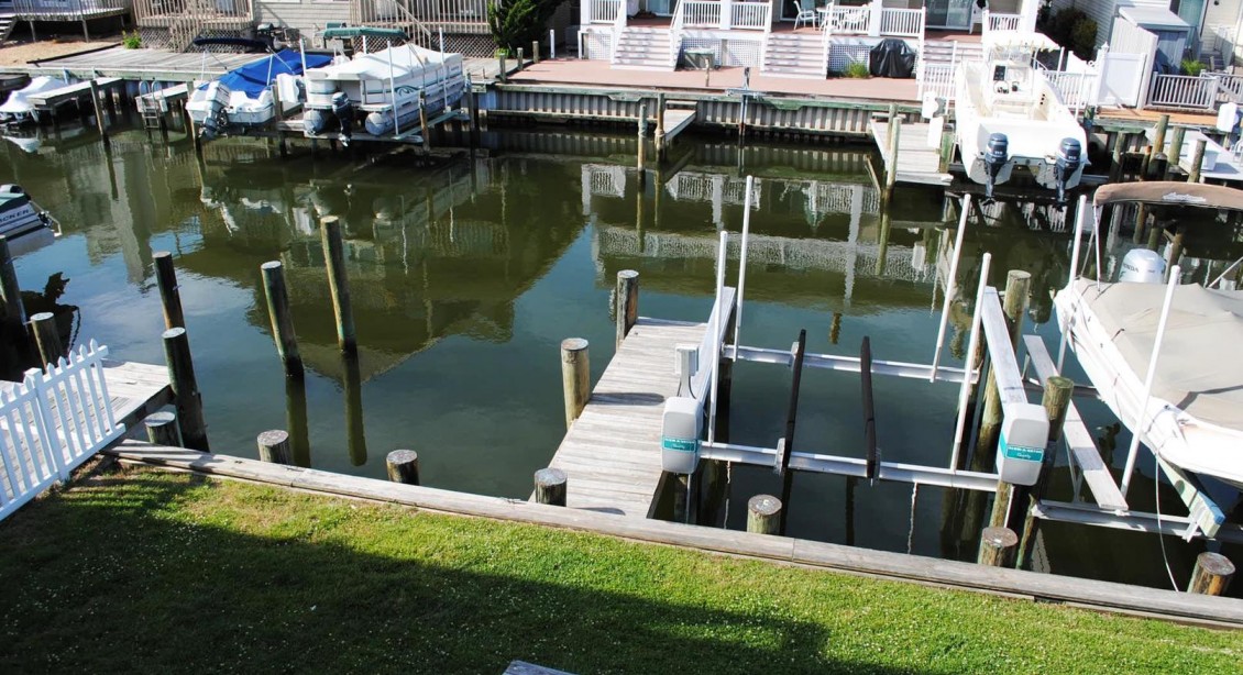 King George Condo 710D-Boat Dock