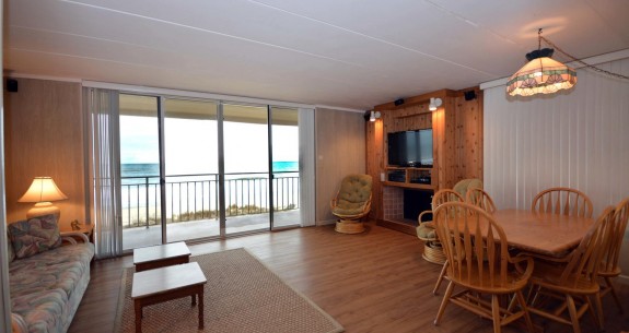 Oasis North 3-S Living-Area