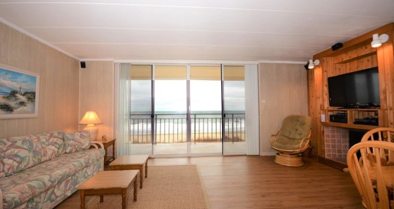 Oasis North 3-S Living Area