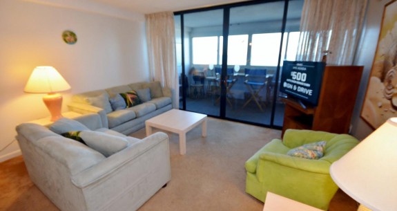 Atlantis 807 Living Area