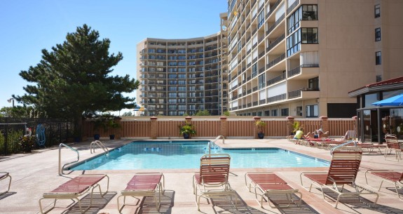 Sea Watch 408 Outdoor Pool