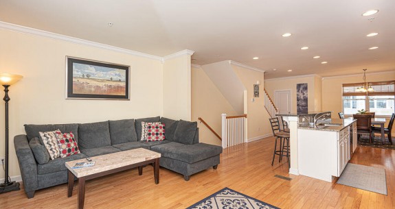 LIVING-AREA-112B-BROAD-MARSH-OCEAN-CITY