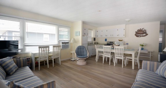 LIVING-AREA-BRASS-EAGLE-3-OCEAN-CITY