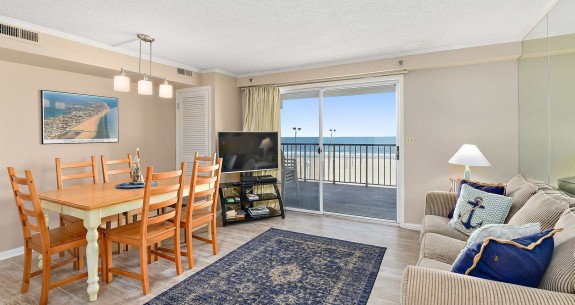 Golden Beach 302 Oceanfront Living Room