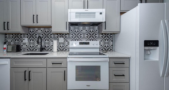 Oceanwalk 208- Kitchen
